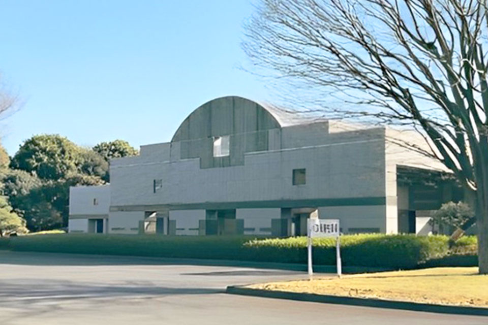 厚木市斎場の外観