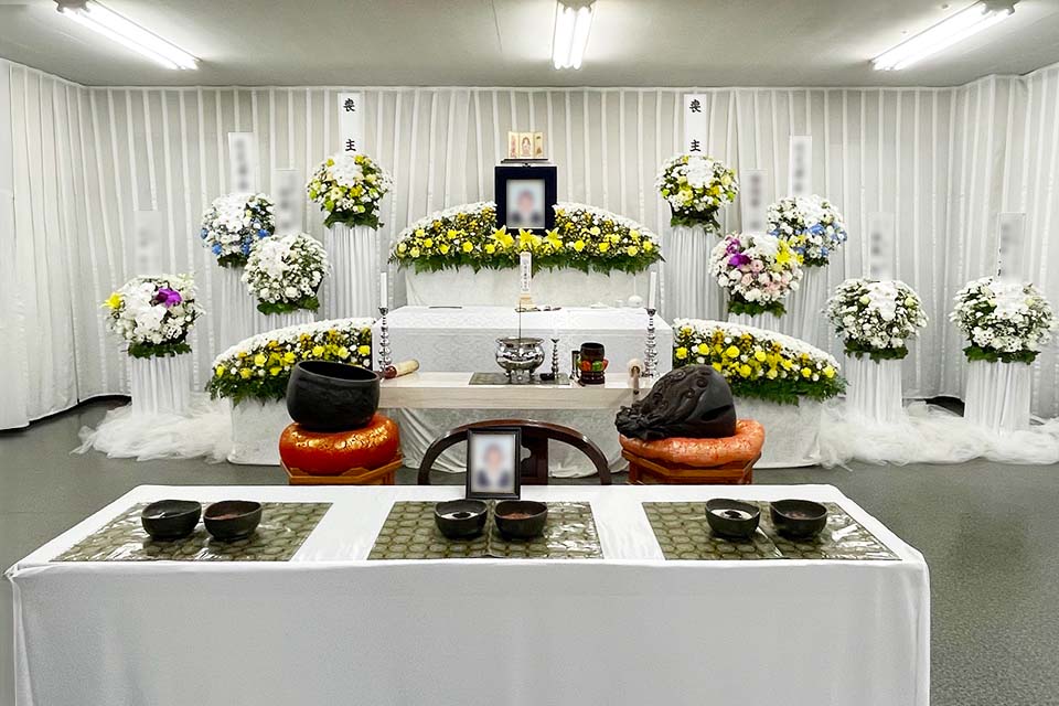 東高野会館の祭壇