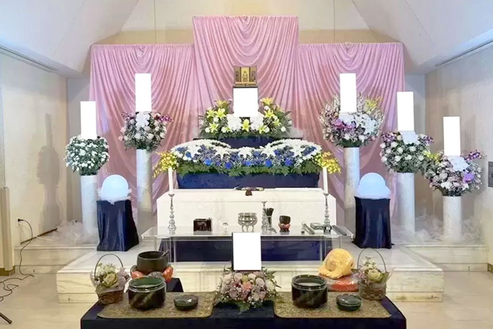 横浜市久保山斎場の式場入口