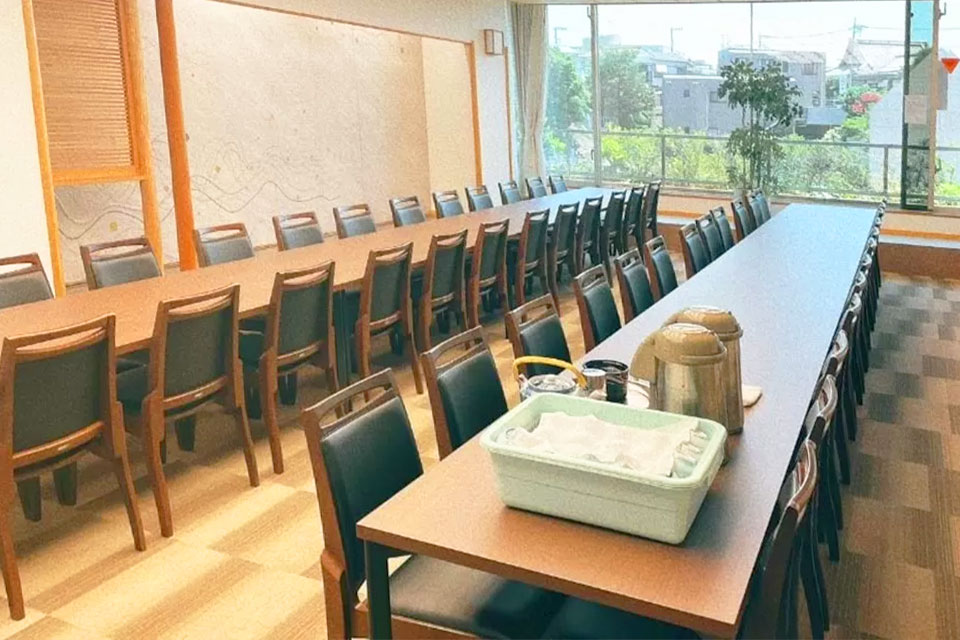 横浜市久保山斎場のロビー