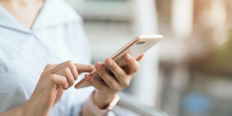 世田谷区の病院から、葬儀社で電話で問合せしている様子の手元