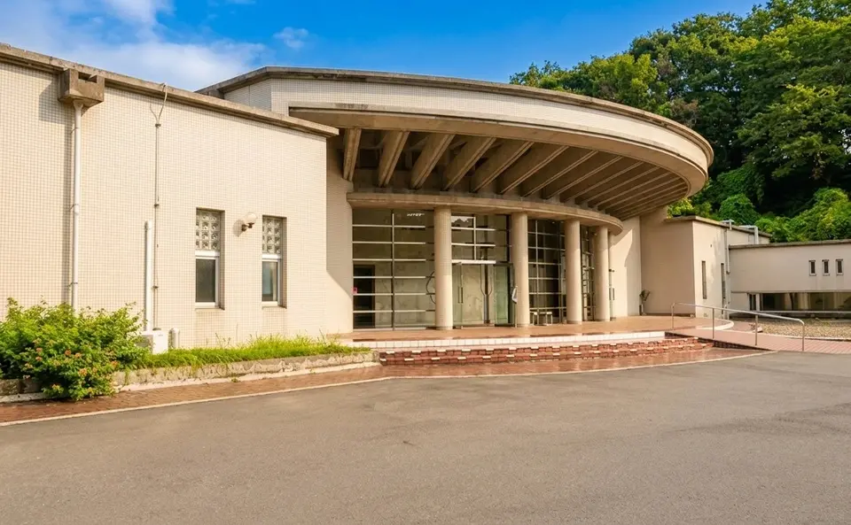 市川市斎場の外観