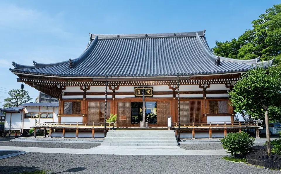 医王寺 徳藏院の外観