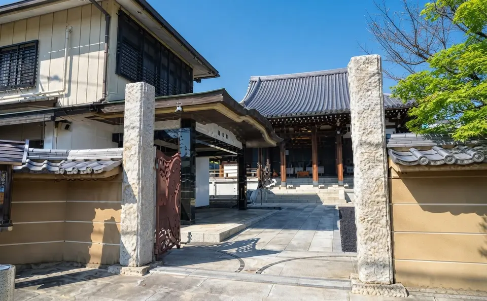 満願寺 観音堂の外観