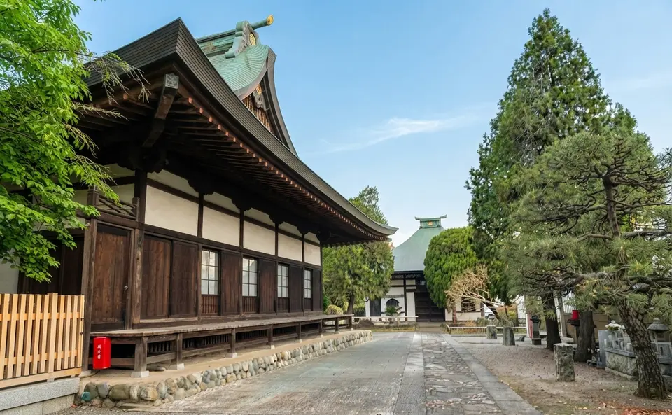 南養寺の外観