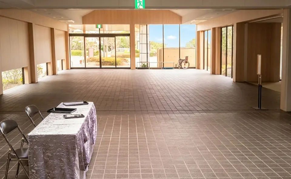 新座市営墓園斎場