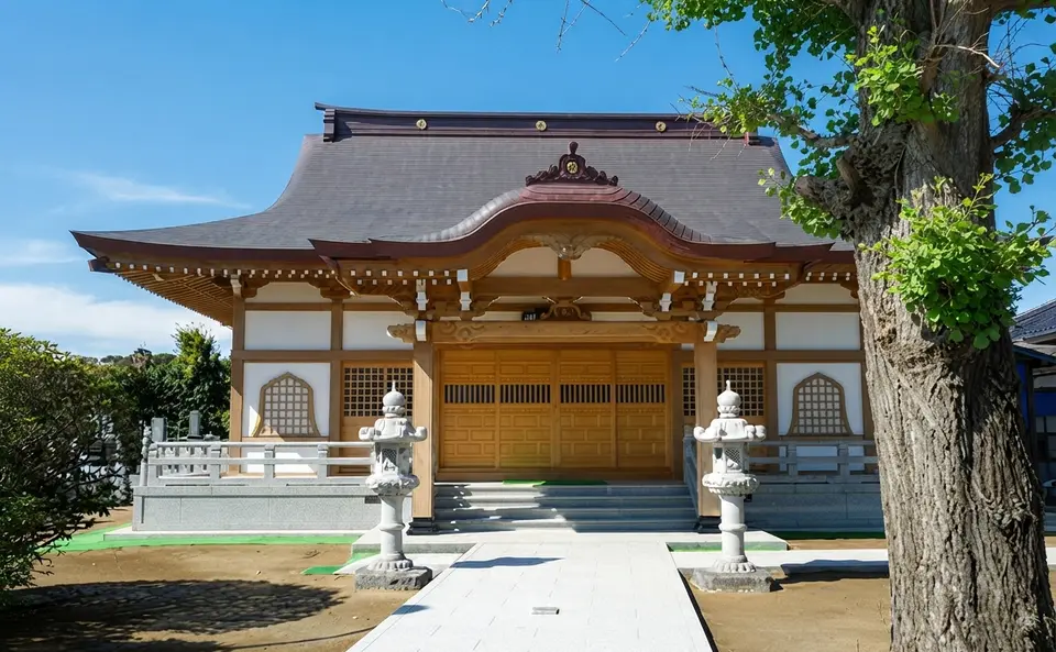 蓮花寺の外観