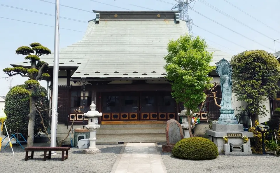 三福寺の外観