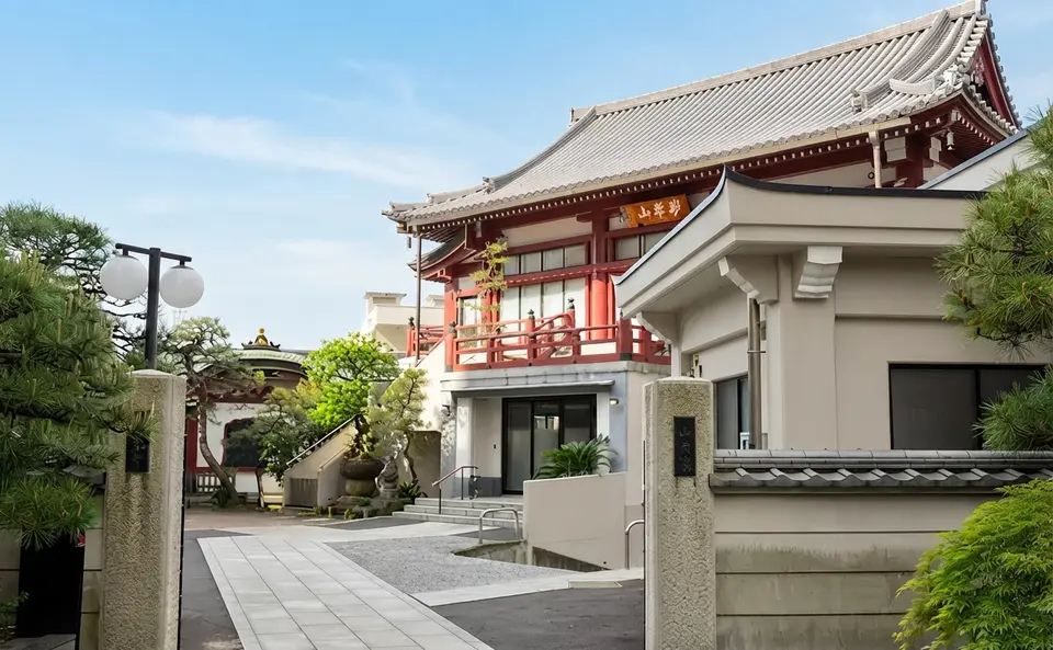 徳雲寺 妙峰会館の外観