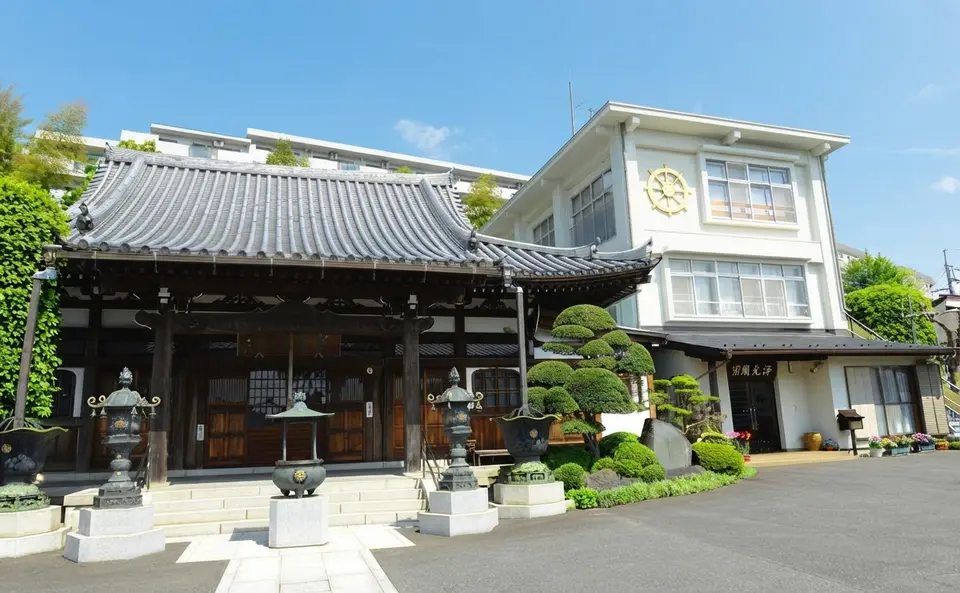 東泉寺の外観