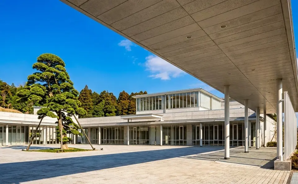 山桑メモリアルホールの外観