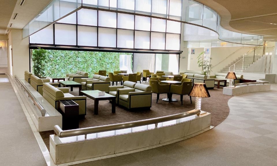 横浜市南部斎場のロビー写真